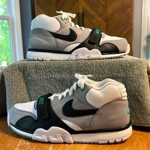 Nike Air Trainer 1. Size 11.5, color- white, grey, black and green.
